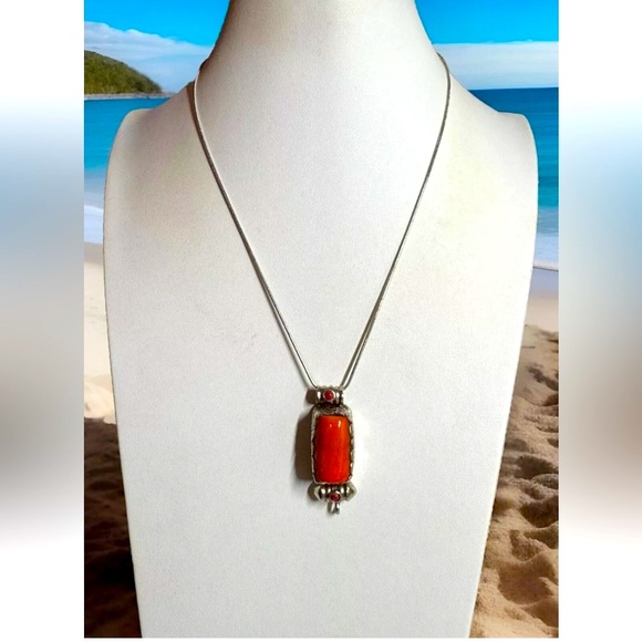 Stunning & Hand Carved Auspicious Floral Pattern Tibetan Coral Pendant 13.34gram - Picture 4 of 8